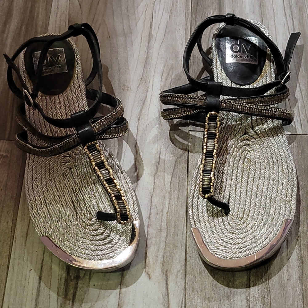 Dolce Vita thong sandals